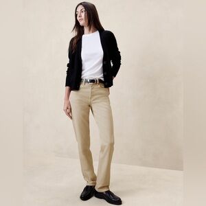 NWT! Banana Republic Sandstone High-Rise Straight Jean - Size 35🩵